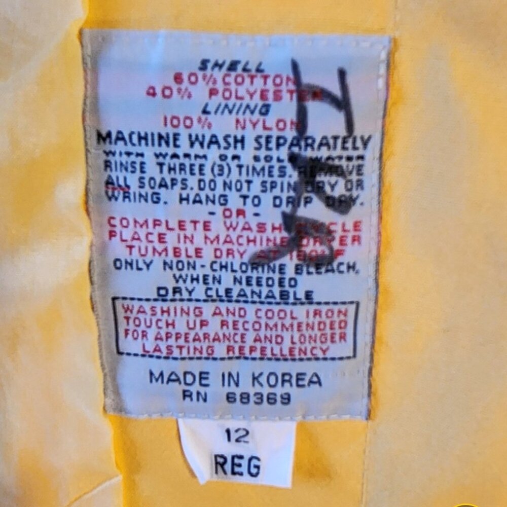1970s London Towne yellow raincoat - Picture 8 of 9